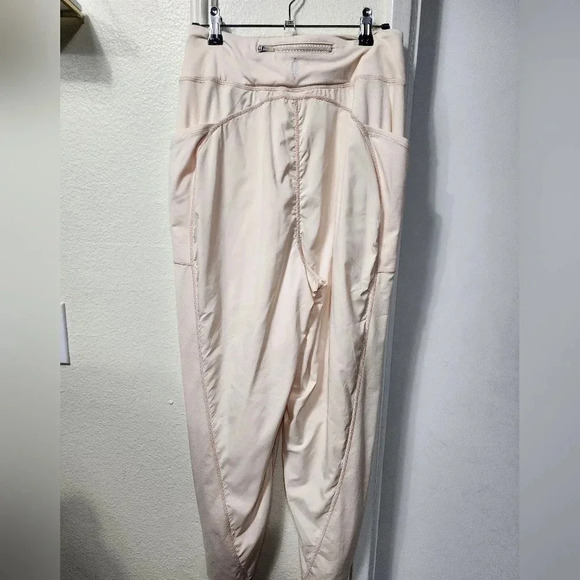 Free People Color Me Happy Solid Joggers and Cropped Jacket Size XS NWT - Picture 5 of 16